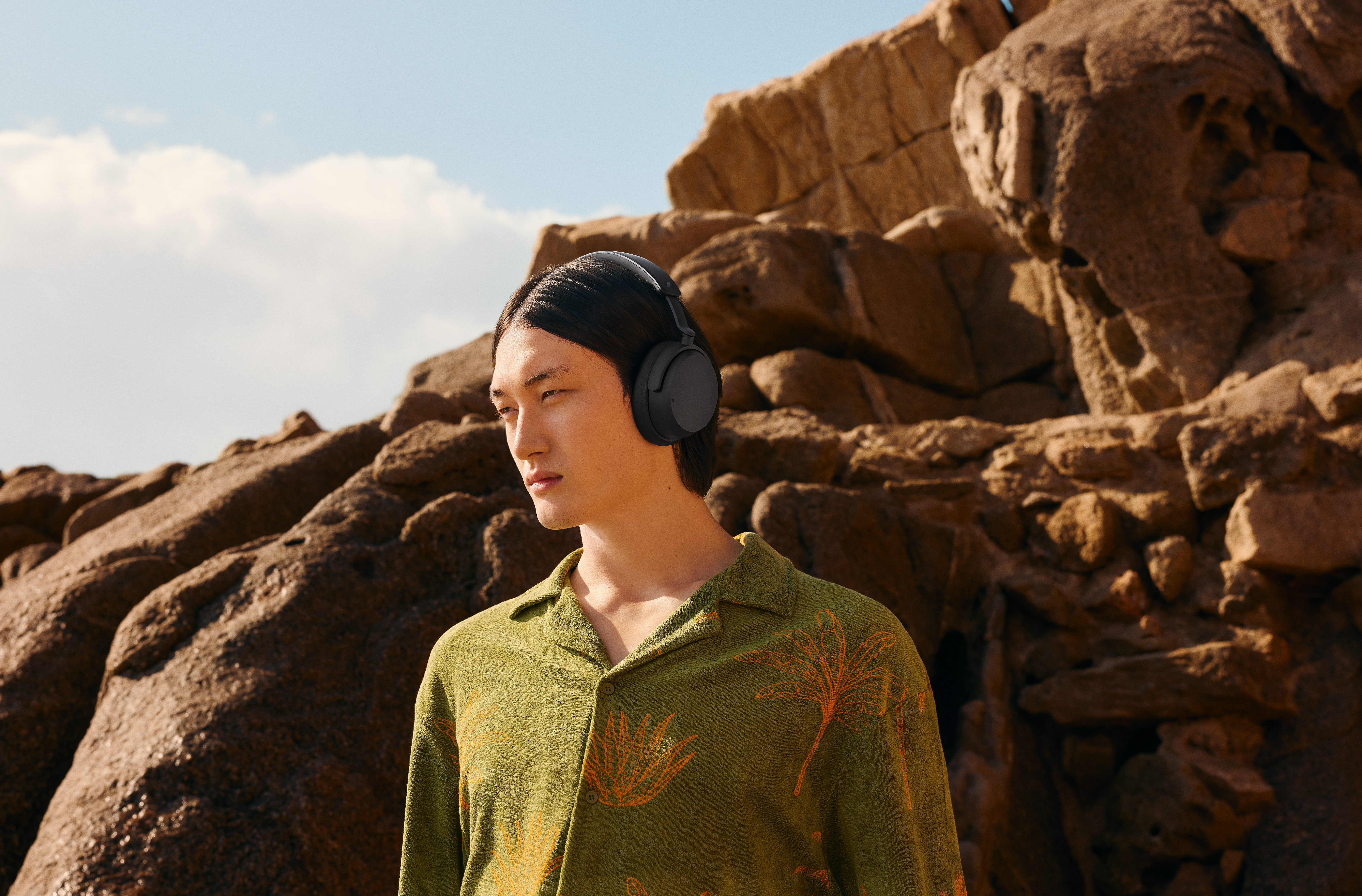 Sennheiser —ヘッドフォン、マイク、ワイヤレスシステム Sennheiser —ヘッドフォン、マイク、ワイヤレスシステム