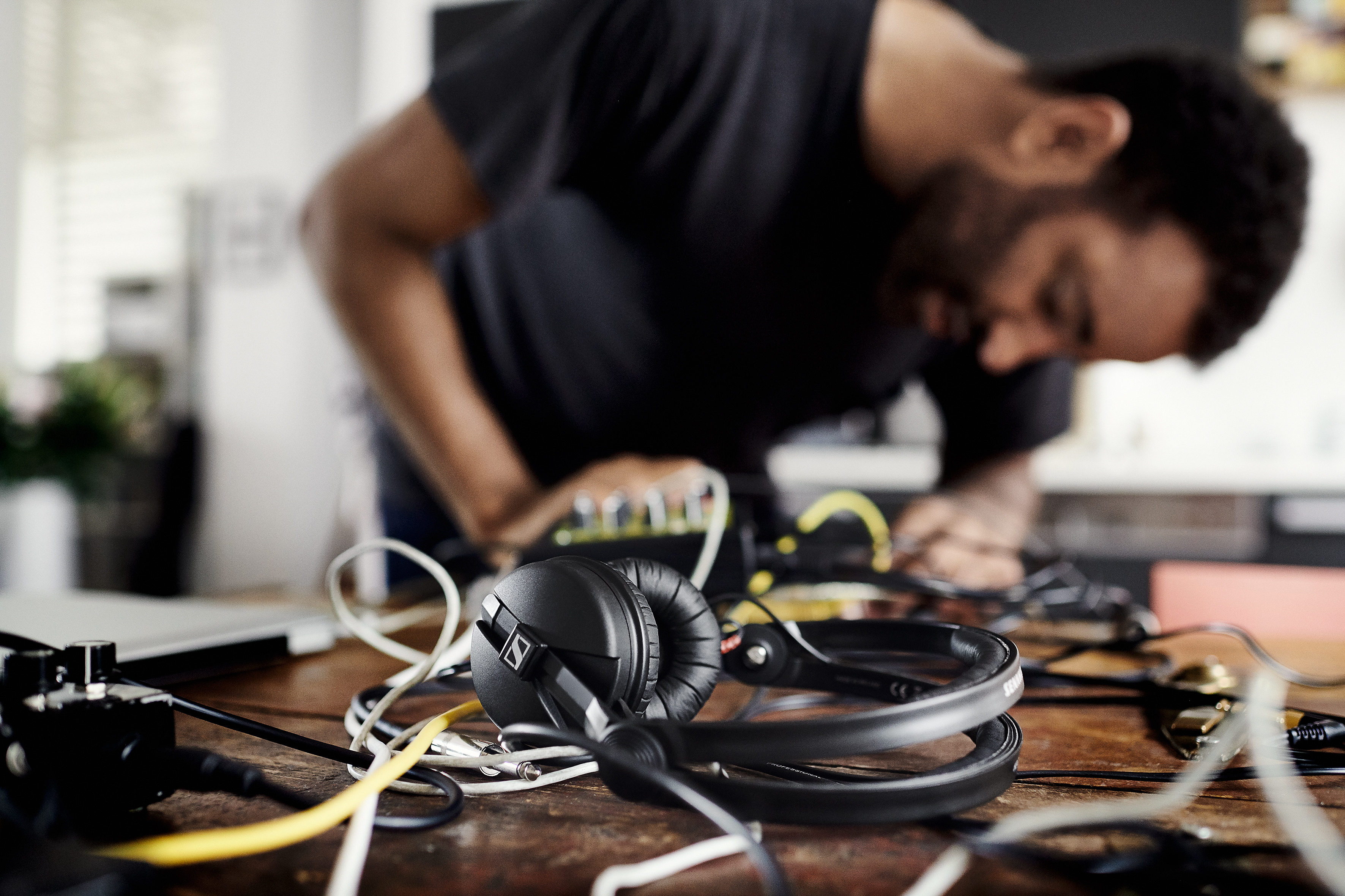 Sennheiser HD 25 & HD 25 Light ヘッドホン：時代を超えたオーディオ