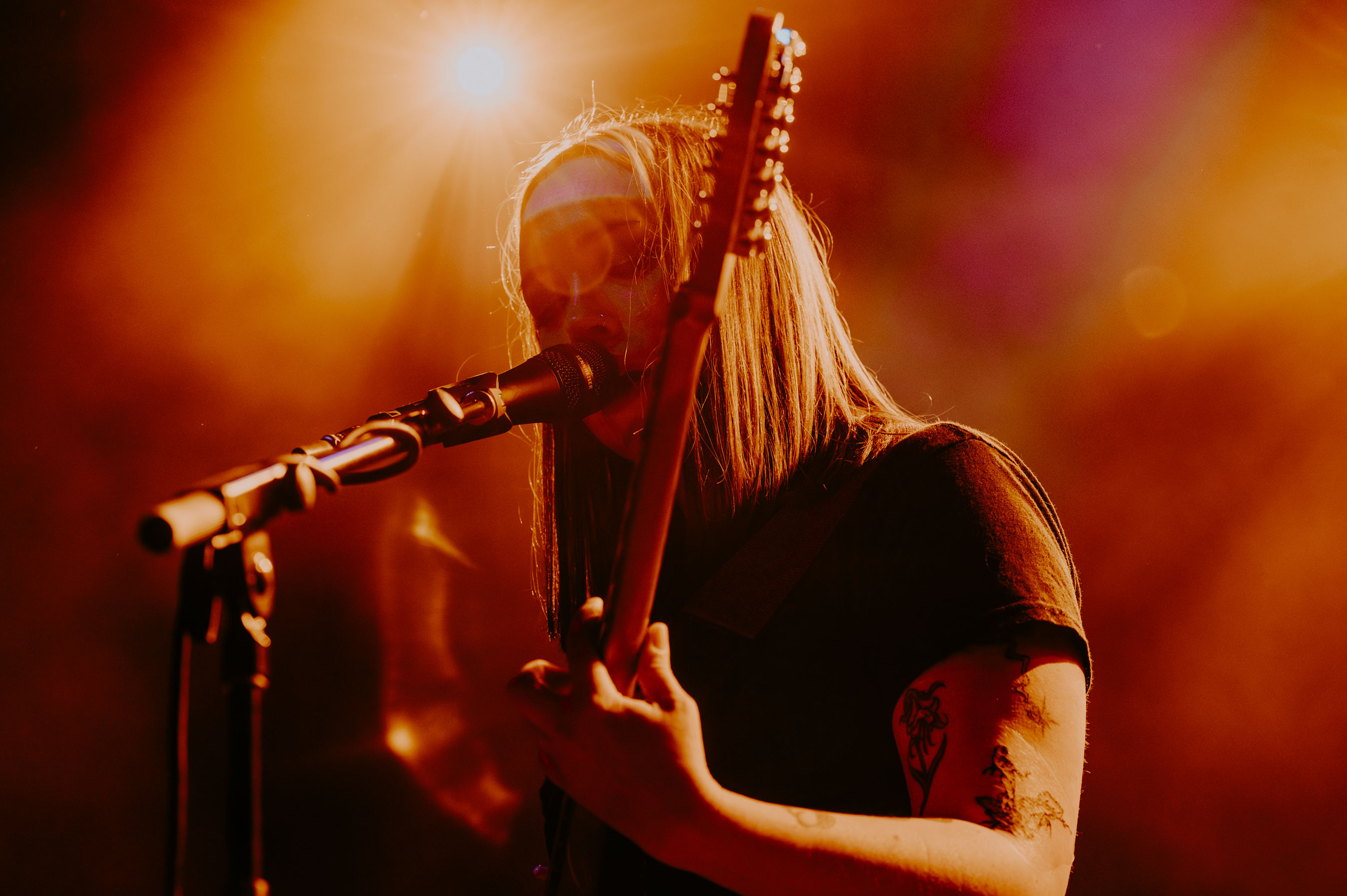 Soccer Mommy performing with the MD 435 photographed by Joe Hernandez